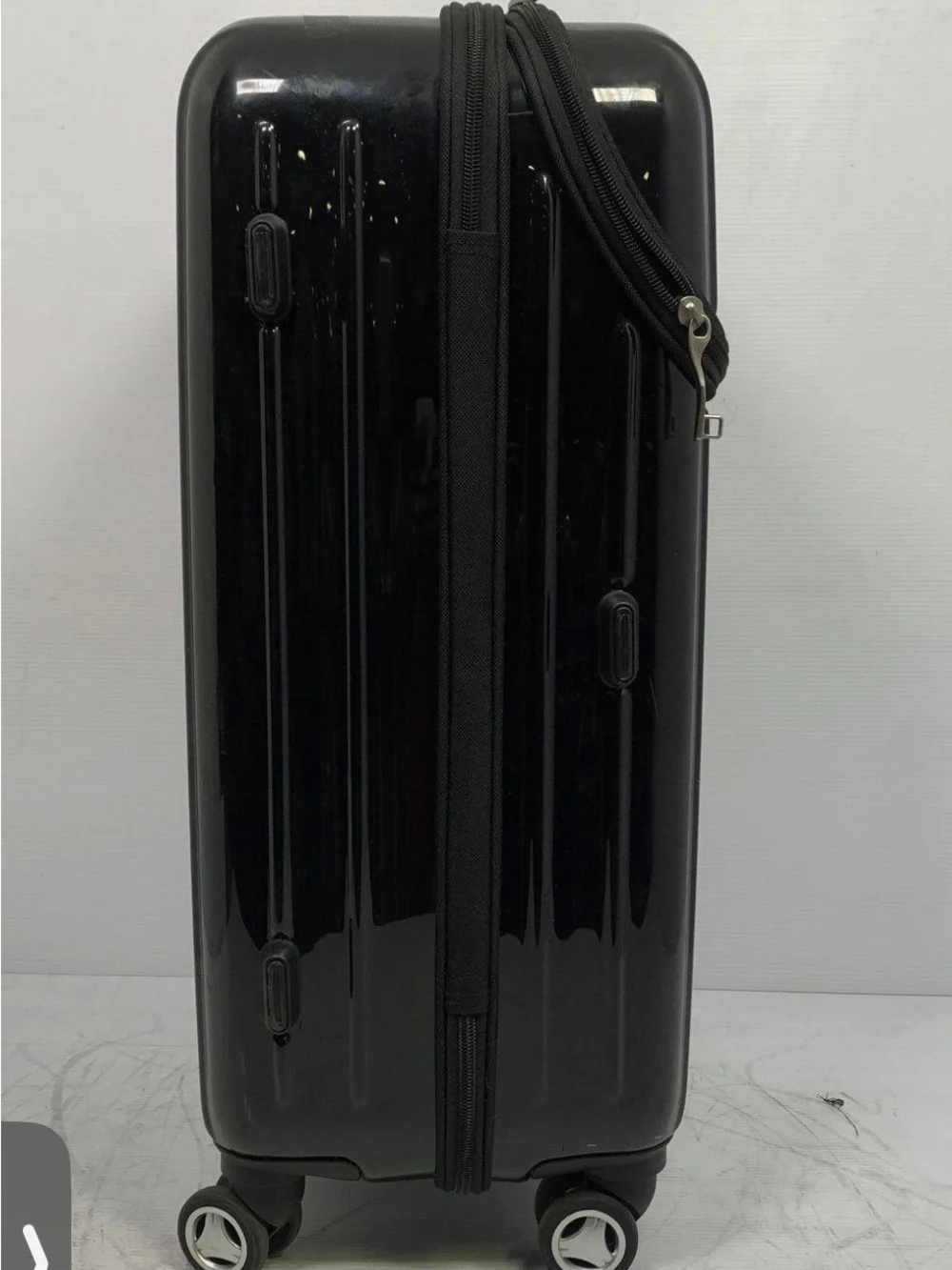 Black Spinner Carry-On Suitcase - Men Bags